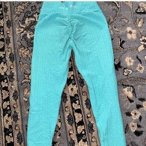 Blue little textured booty scrunch leggings